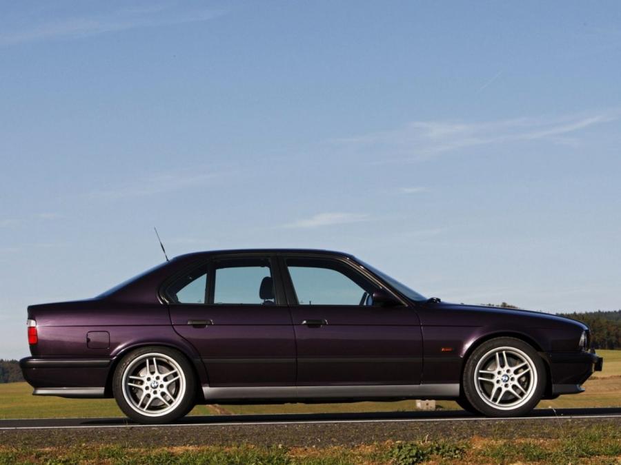  BMW M5 Sedan 1994 года  (фото 2 из 19)